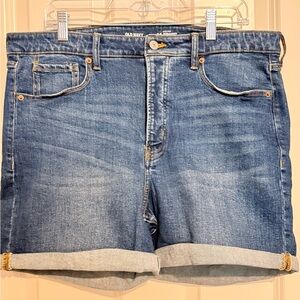 Old Navy Women's Classic Blue Jean Shorts 16